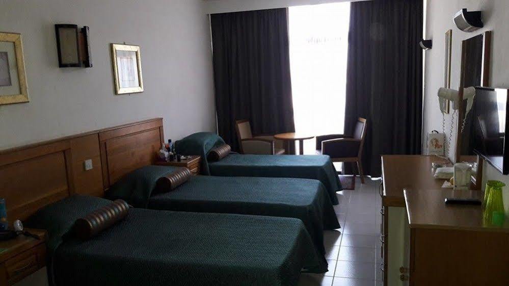 Canifor Hotel St. Paul's Bay Dış mekan fotoğraf